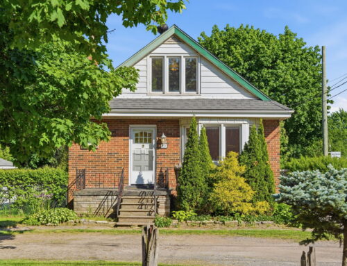 352 Parkside Dr, Waterdown